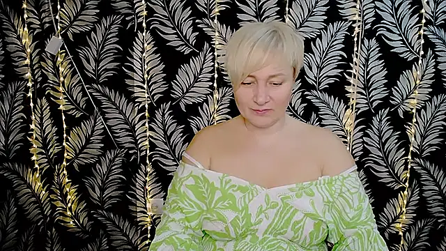 Olivia playful online show from March 21, 2025, 12:39 pm