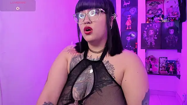  Ali Brinck  online show from October 9, 2025, 2:01 am