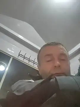 muscularsexy online show from April 16, 2026, 12:00 am