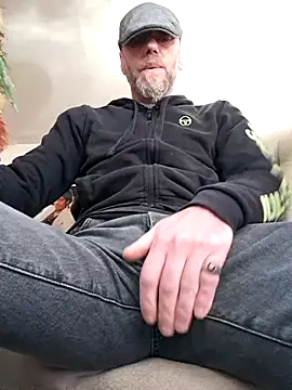 eddouxxx78 online show from March 8, 2025, 8:44 am