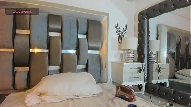 AntonellaaHot online show from March 11, 2026, 11:21 pm