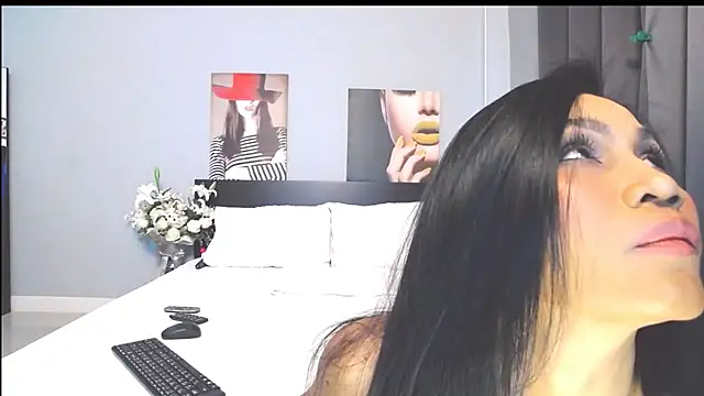 Snapshot of Hotbeebee chatting on March 11, 2025, 1:26 am Hotbeebee online show from March 11, 2025, 1:26 am