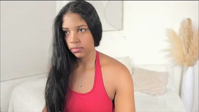 ZOEGARNER01 online show from April 23, 2026, 7:37 pm