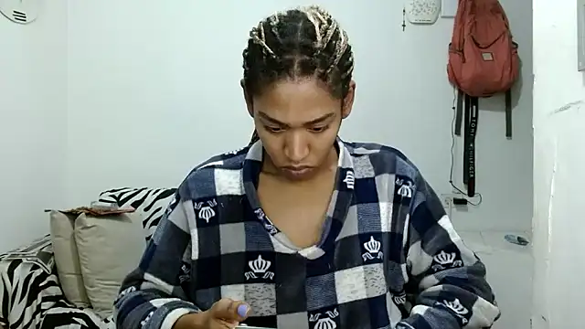 angelamarie1 online show from January 5, 2026, 6:22 pm