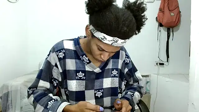 angelamarie1 online show from October 29, 2025, 10:47 am