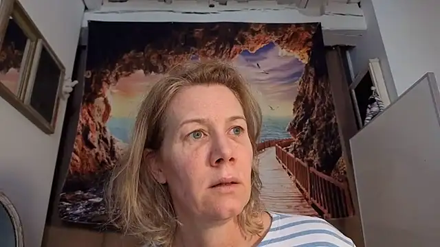 Snapshot of Lola_Belgium chatting on June 14, 2026, 6:58 am Lola Belgium online show from June 14, 2026, 6:58 am