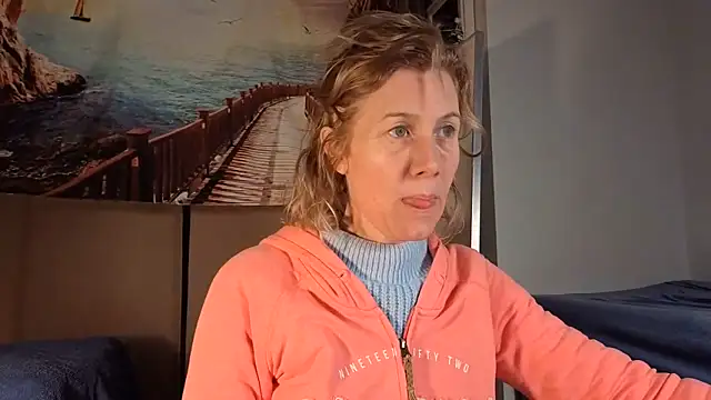 Snapshot of Lola_Belgium chatting on June 10, 2026, 3:35 pm Lola Belgium online show from June 10, 2026, 3:35 pm