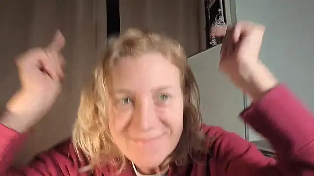 Lola Belgium online show from July 23, 2026, 5:38 am