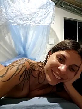 frenchxena98 online show from December 7, 2024, 11:51 pm