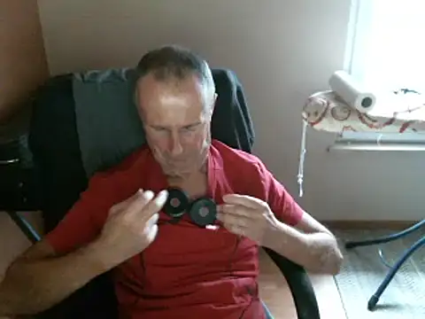 Snapshot of olibrius71 chatting on January 9, 2025, 2:29 pm olibrius71 online show from January 9, 2025, 2:29 pm