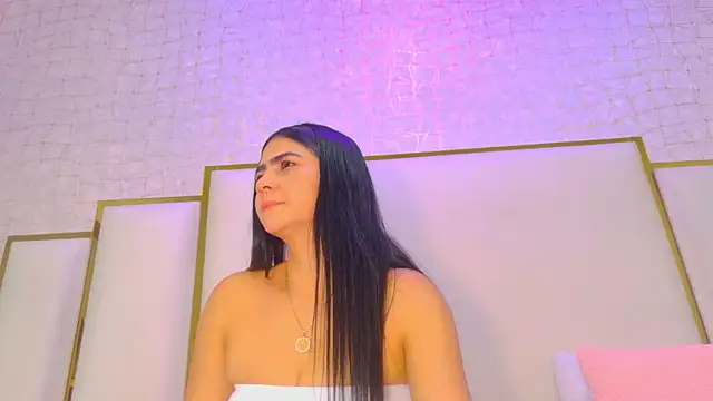 paola rodriguez online show from June 19, 2026, 11:49 am