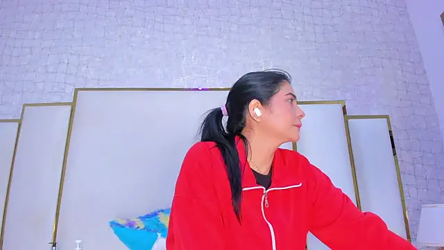 paola rodriguez online show from January 11, 2026, 12:01 pm