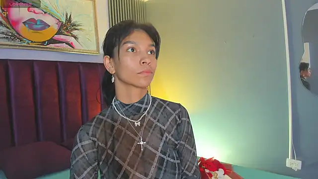 LauraAristizabal online show from February 14, 2026, 12:05 pm