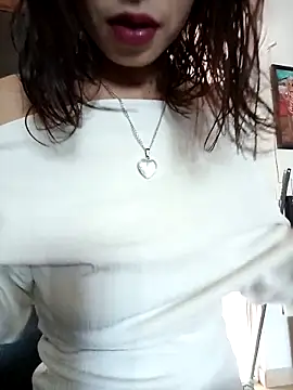 MINI Petite online show from April 28, 2026, 5:39 pm
