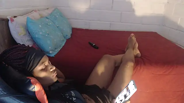 sexyjustin202 online show from July 8, 2026, 8:42 pm