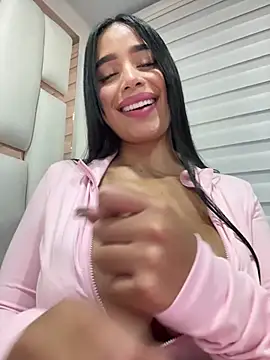 perla kem  online show from June 14, 2026, 2:35 am