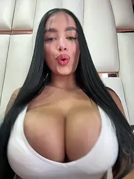 perla kem  online show from June 12, 2026, 12:58 pm