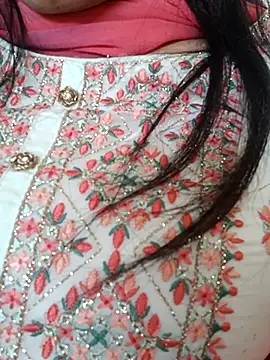 Snapshot of CuteSarikaLIVE chatting on February 15, 2026, 4:24 am CuteSarikaLIVE online show from February 15, 2026, 4:24 am