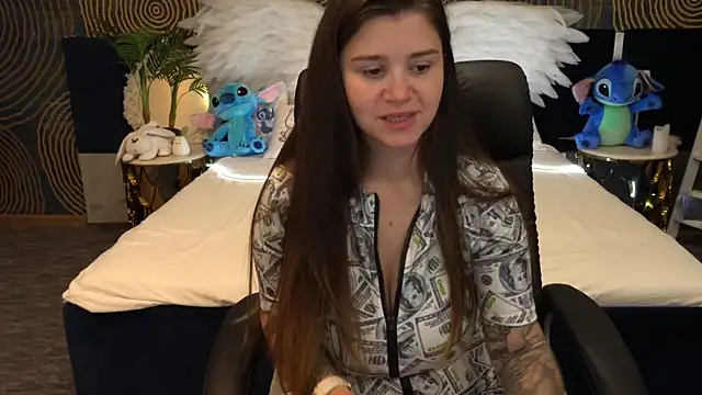 AmellyMilly online show from October 19, 2025, 5:32 am