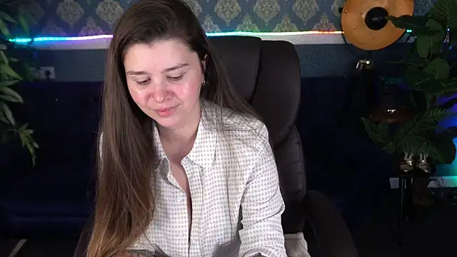 AmellyMilly online show from November 14, 2025, 8:01 pm