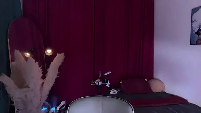 alaia-EDP online show from November 19, 2025, 5:24 pm