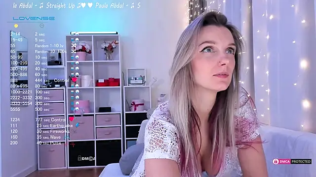 Karamelsw  online show from March 14, 2025, 9:21 pm