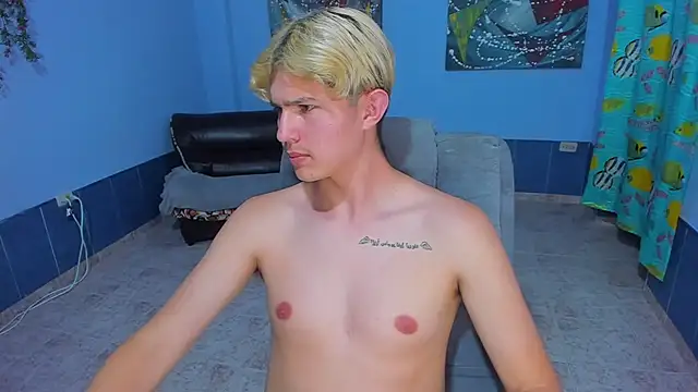 patrik 027 online show from November 12, 2025, 8:12 pm