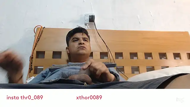 thor000089 online show from May 6, 2026, 2:04 am