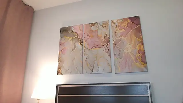 Yulianna Smith online show from January 17, 2025, 11:51 pm