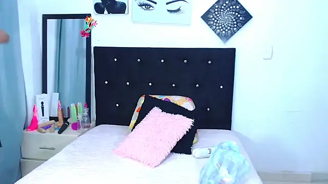 Jenng18 online show from September 11, 2025, 10:21 pm