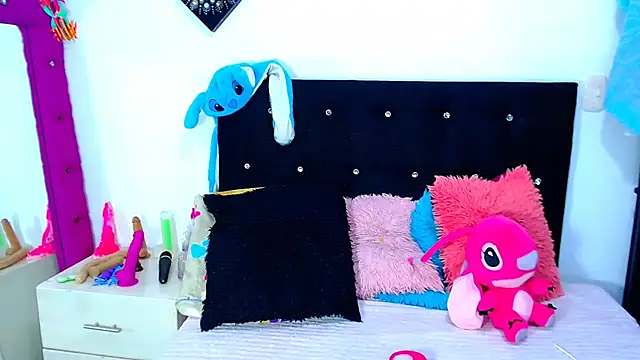 Snapshot of Jenng18 chatting on March 9, 2026, 12:03 am Jenng18 online show from March 9, 2026, 12:03 am