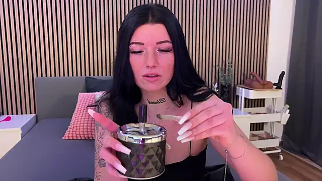 LizaRoxx online show from March 12, 2025, 6:43 pm