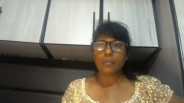 MsAttitude online show from December 19, 2025, 6:49 am