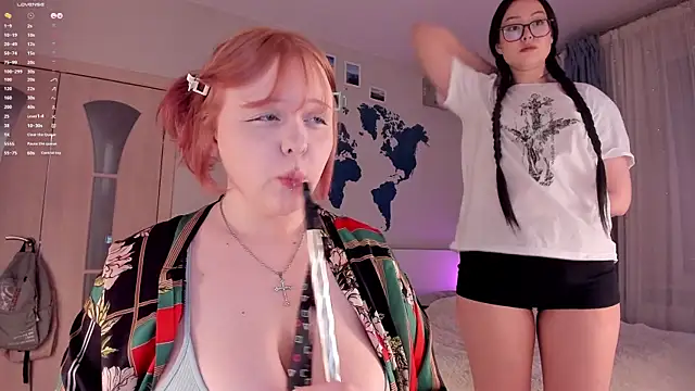 LisaLaas online show from February 7, 2025, 6:56 pm