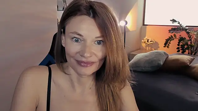 MistyBarnes online show from May 4, 2026, 8:50 am