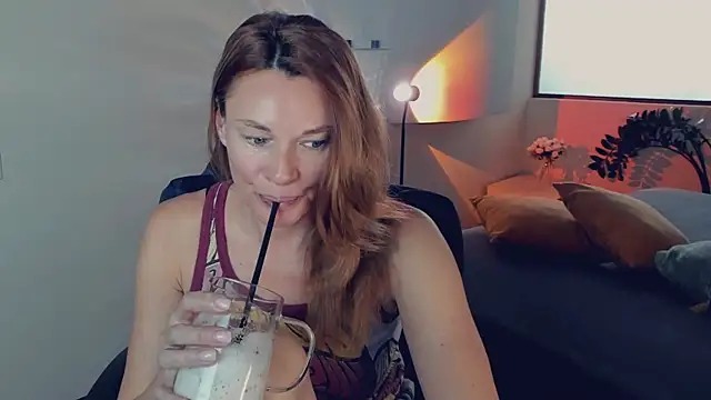 Snapshot of MistyBarnes chatting on June 11, 2026, 6:54 am MistyBarnes online show from June 11, 2026, 6:54 am