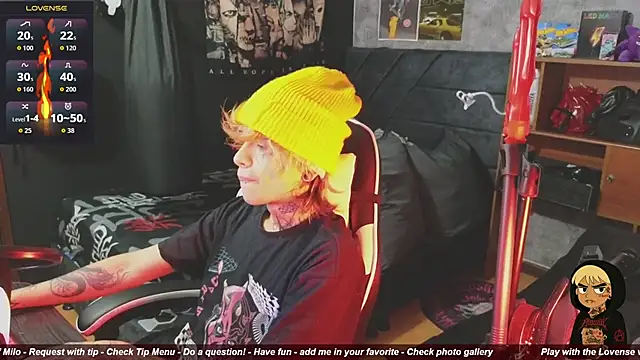 AcidMilo online show from November 28, 2025, 10:32 pm