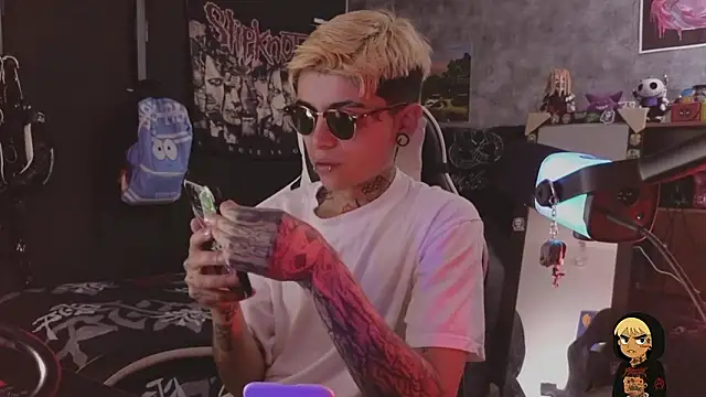 AcidMilo online show from February 12, 2026, 2:50 pm