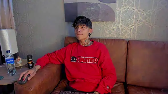 AcidMilo online show from December 11, 2024, 3:37 pm