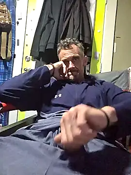 Snapshot of hotnicz10 chatting on October 19, 2025, 11:35 am hotnicz10 online show from October 19, 2025, 11:35 am