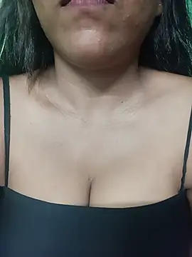ANGEL QUEEN09 online show from July 21, 2026, 6:42 pm