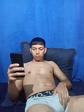 Snapshot of SEBASTHIAN chatting on April 11, 2026, 12:18 am SEBASTHIAN online show from April 11, 2026, 12:18 am