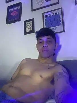 tonysexyboy online show from December 15, 2024, 11:53 pm