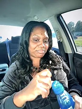 1Topgyal online show from October 28, 2025, 2:49 pm