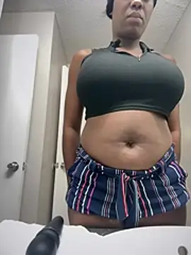 Snapshot of 1Topgyal chatting on July 29, 2026, 4:33 am 1Topgyal online show from July 29, 2026, 4:33 am