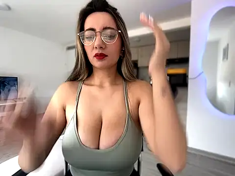 Anny Moore09 online show from September 29, 2025, 2:12 pm