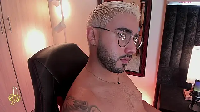 ItsMeEros online show from September 10, 2025, 10:31 pm