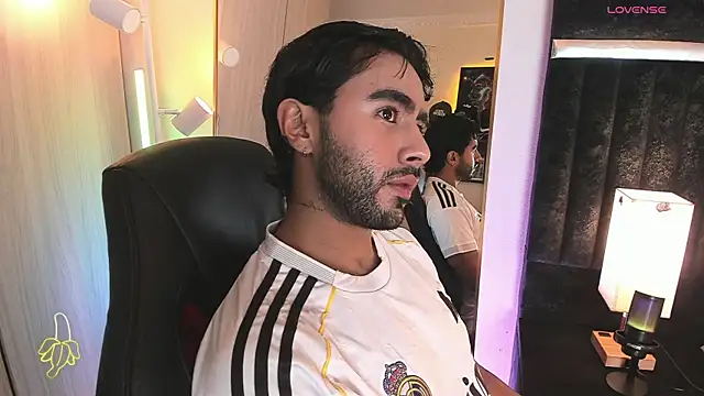 ItsMeEros online show from May 12, 2026, 11:44 pm