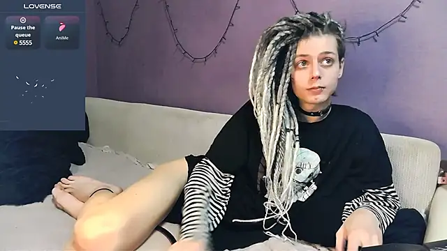 Littlepinkcat online show from March 22, 2025, 1:54 am