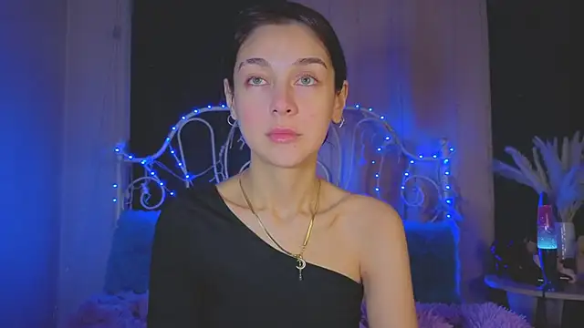 Funny Bunny online show from September 17, 2025, 11:18 pm